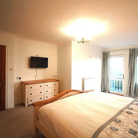 Holiday home Direct Seaview. Perfect For Groups- 5 Km To Galway